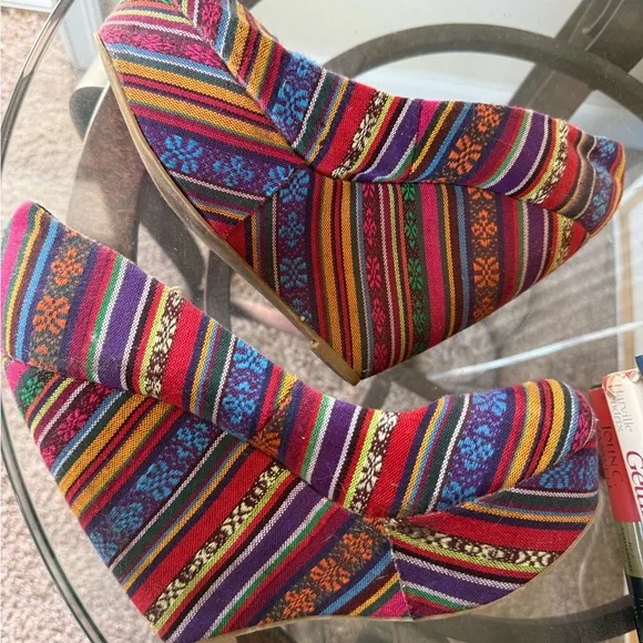 Colorful Striped Wedge Heels - Picture 3 of 9